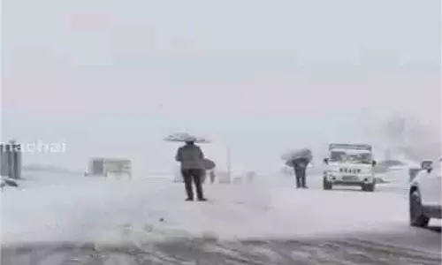 Himachal Pradesh: सफेद चादर से ढके पहाड़ Himachal Pradesh: सफेद चादर से ढके पहाड़