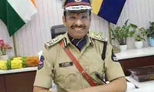 महिलाएं डिजिटल प्लेटफॉर्म पर रहें सतर्क: हैदराबाद पुलिस कमिश्नर