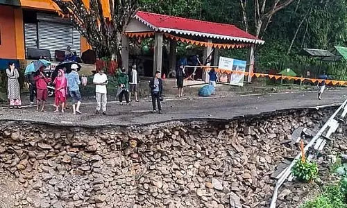 Darjeeling landslide : हेल्पलाइन नंबर घोषित