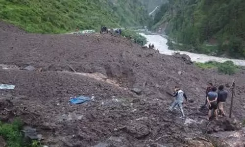 नेपाल में बरसा कुदरत का कहर, भारी बारिश के बाद भूस्खलन में 14 लोगों की मौत नेपाल में बरसा कुदरत का कहर, भारी बारिश के बाद भूस्खलन में 14 लोगों की मौत