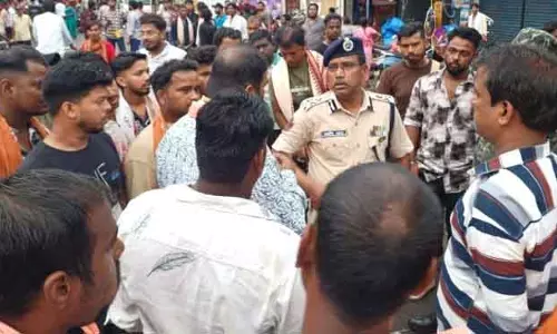 Cuttack में मूर्ति विसर्जन के दौरान झड़प, डीसीपी समेत छह घायल