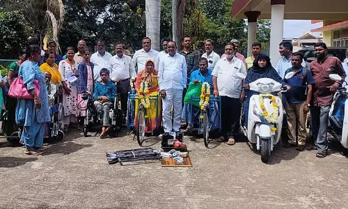 Karnataka : विकलांगों के विकास के लिए 5% अनुदान आरक्षित Karnataka : विकलांगों के विकास के लिए 5% अनुदान आरक्षित