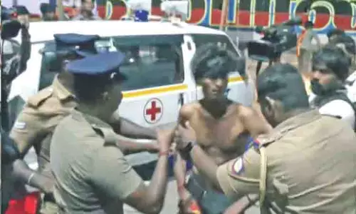 TIRUCHY: करूर भगदड़, एम्बुलेंस पायलटों ने भयावह क्षणों पर दस्तावेज़ साझा किए