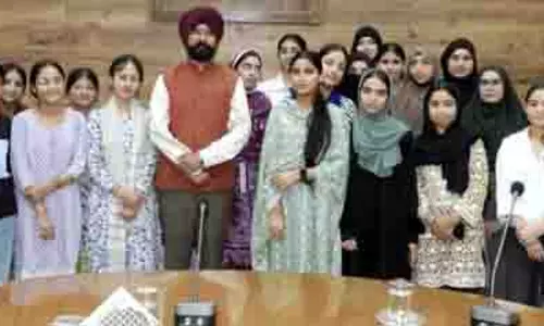DC ऑफिस डोडा में IID जेएंडके के छात्रों के लिए विशेष इंटरैक्टिव सत्र का आयोजन किया गया DC ऑफिस डोडा में IID जेएंडके के छात्रों के लिए विशेष इंटरैक्टिव सत्र का आयोजन किया गया
