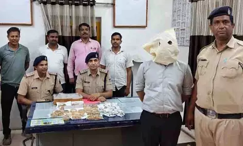 1.82 करोड़ रुपये की फर्जी लूट, RPF ने 72 घंटे में की खुलासा 1.82 करोड़ रुपये की फर्जी लूट, RPF ने 72 घंटे में की खुलासा