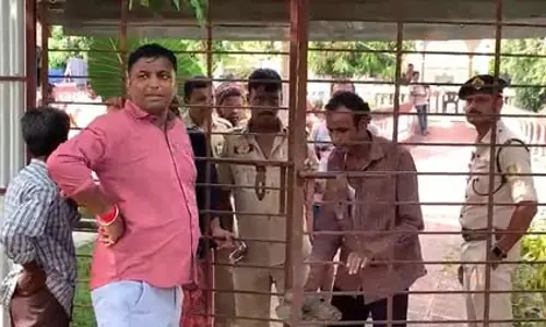 डिटेंशन सेंटर से 12 घुसपैठिए फरार, एक गिरफ्तार