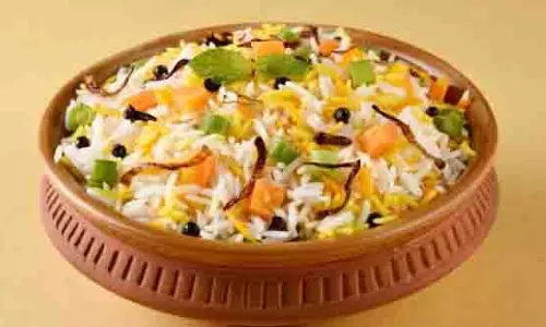 डिनर में स्पेशल पनीर मक्खनी बिरयानी, स्वाद से भरपूर
