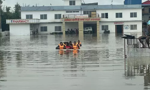 नेपाल में दो दिनों की बारिश से आई आपदा में मरने वालों की संख्या बढ़कर 40 हो गई नेपाल में दो दिनों की बारिश से आई आपदा में मरने वालों की संख्या बढ़कर 40 हो गई