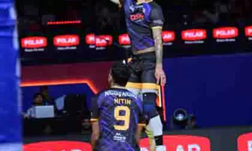 PVL 2025: बेंगलुरु टॉरपीडोज़ ने कोलकाता थंडरबोल्ट्स को मात दी