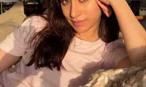 धूप में प्यारी Shraddha Kapoor, मिस्ट्री फोटोग्राफर को कहा धन्यवाद