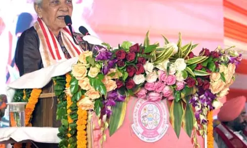 कृषि, तकनीक और नवाचार से ही आत्मनिर्भर भारत का सपना साकार होगा: राज्यपाल आनंदीबेन कृषि, तकनीक और नवाचार से ही आत्मनिर्भर भारत का सपना साकार होगा: राज्यपाल आनंदीबेन