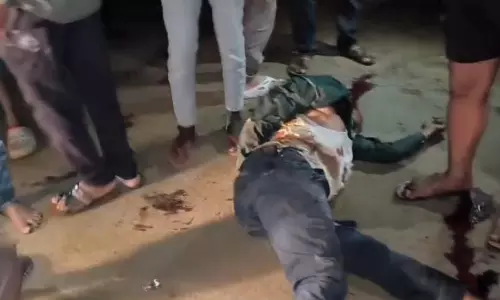तेज रफ्तार इक्को वाहन ने पांच लोगों को कुचला, एक की मौत, चार घायल
