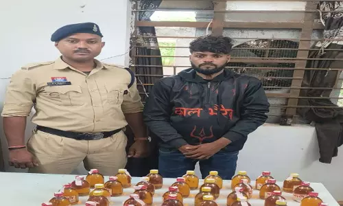 पुलिस ने अवैध शराब के साथ आरोपी जितेन्द्र बांधे को किया गिरफ्तार