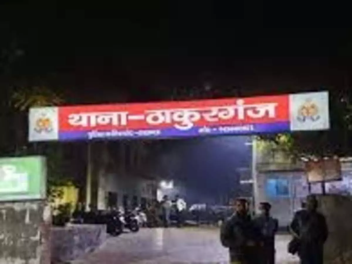 बीजेपी नेता पर कार्रवाई, नप गए चौकी प्रभारी बीजेपी नेता पर कार्रवाई, नप गए चौकी प्रभारी
