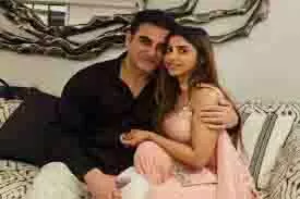 Entertainment: खान परिवार में गूंजी खुशी की किलकारी, शूरा खान ने दिया बेटी को जन्म Entertainment: खान परिवार में गूंजी खुशी की किलकारी, शूरा खान ने दिया बेटी को जन्म