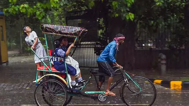 Tamil Nadu में 9 अक्टूबर तक भारी बारिश की संभावना Tamil Nadu में 9 अक्टूबर तक भारी बारिश की संभावना