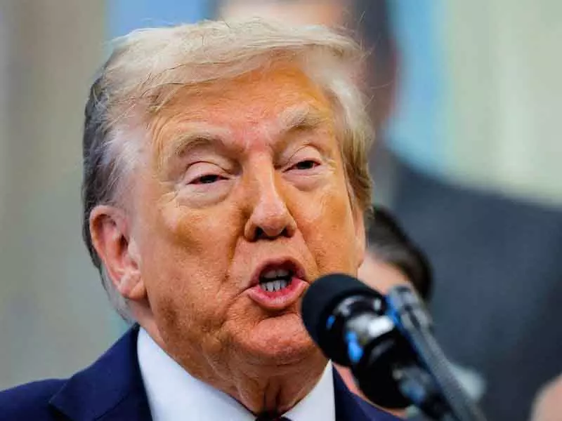 Gaza छोड़ो या पूर्ण विनाश का सामना करो: ट्रम्प ने हमास को चेतावनी Gaza छोड़ो या पूर्ण विनाश का सामना करो: ट्रम्प ने हमास को चेतावनी