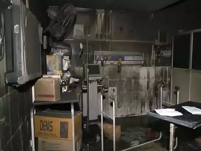 Jaipur : सवाई मान सिंह अस्पताल में आग लगने से छह मरीजों की मौत Jaipur : सवाई मान सिंह अस्पताल में आग लगने से छह मरीजों की मौत