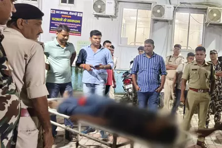 पुलिस मुठभेड़ में तीन शूटर घायल, गिरफ्तार पुलिस मुठभेड़ में तीन शूटर घायल, गिरफ्तार