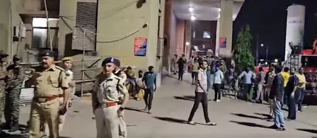 जयपुर एसएमएस अस्पताल अग्निकांड, प्रधानमंत्री मोदी समेत कई नेताओं ने दुख जताया जयपुर एसएमएस अस्पताल अग्निकांड, प्रधानमंत्री मोदी समेत कई नेताओं ने दुख जताया