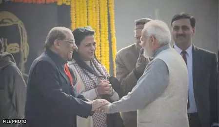 पीएम मोदी ने जनसेवा और राजनीति से लेकर खेल तक वीके मल्होत्रा के योगदान को सराहा पीएम मोदी ने जनसेवा और राजनीति से लेकर खेल तक वीके मल्होत्रा के योगदान को सराहा