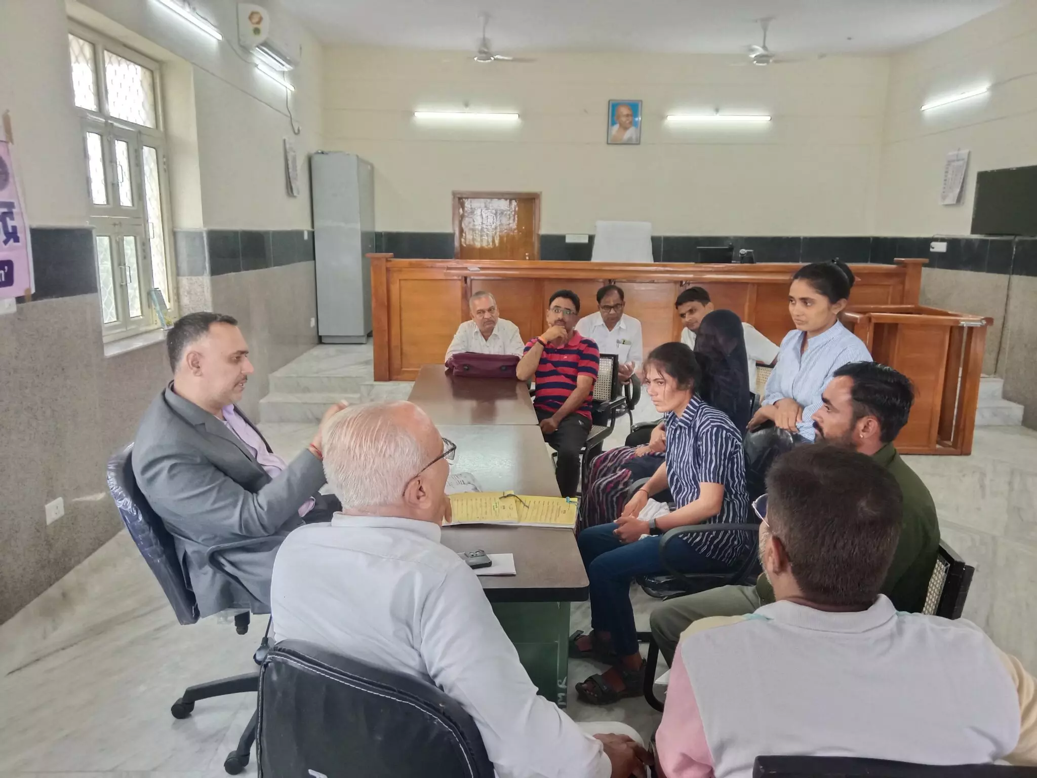 Barmer: चार प्रकरणों में मध्यस्थता के बाद पक्षकारों ने किया समझौता Barmer: चार प्रकरणों में मध्यस्थता के बाद पक्षकारों ने किया समझौता