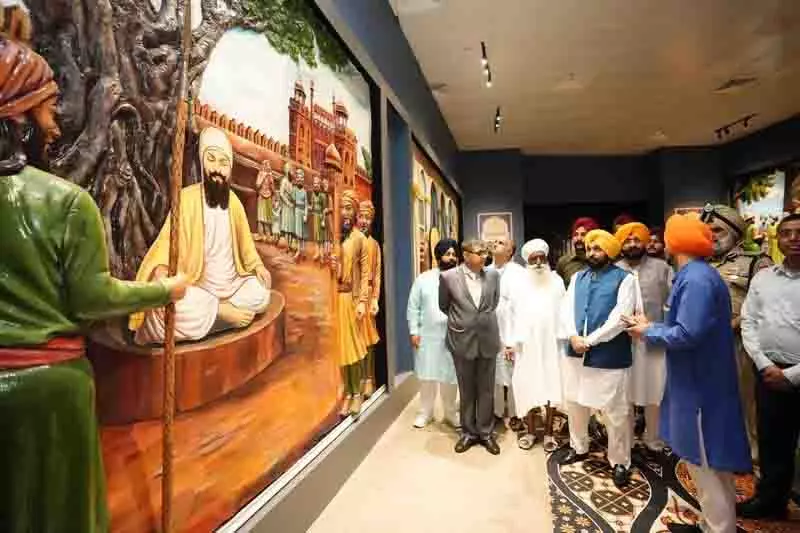 Punjab CM ने आनंदपुर साहिब में सिख जनरल भाई जैता के स्मारक का उद्घाटन किया Punjab CM ने आनंदपुर साहिब में सिख जनरल भाई जैता के स्मारक का उद्घाटन किया