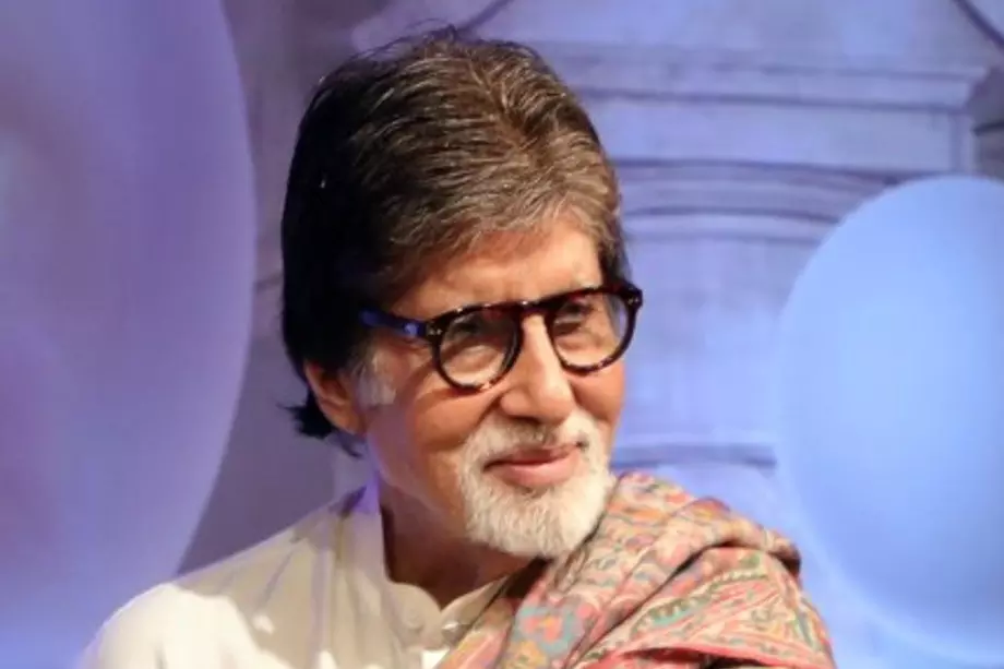 Big B ने गृहणियों से कहा, गर्व महसूस करें: घर संभालना कोई आसान काम नहीं Big B ने गृहणियों से कहा, गर्व महसूस करें: घर संभालना कोई आसान काम नहीं