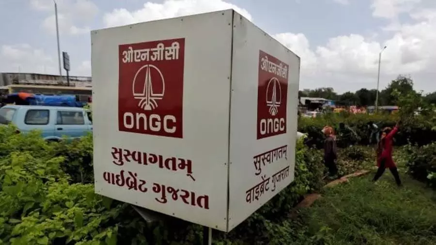 ONGC आंध्र प्रदेश में 172 तटवर्ती कुओं के विकास के लिए 8,110 करोड़ का निवेश करेगी ONGC आंध्र प्रदेश में 172 तटवर्ती कुओं के विकास के लिए 8,110 करोड़ का निवेश करेगी