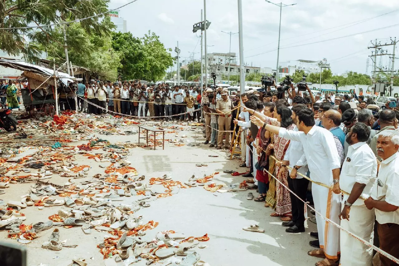 Karur: सरकारी उदासीनता और लापरवाही के कारण 41 लोगों की जान गई: EPS Karur: सरकारी उदासीनता और लापरवाही के कारण 41 लोगों की जान गई: EPS