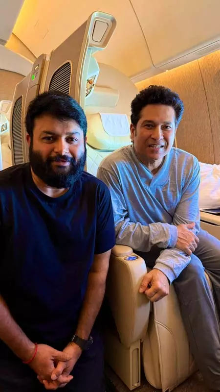 आपकी बैट स्पीड बहुत शानदार है, संगीतकार थमन को मिला सचिन तेंदुलकर से खास कॉम्प्लिमेंट आपकी बैट स्पीड बहुत शानदार है, संगीतकार थमन को मिला सचिन तेंदुलकर से खास कॉम्प्लिमेंट