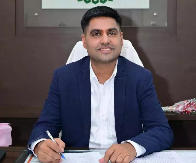 राजनांदगांव जिले के नवपदस्थ कलेक्टर जितेन्दर यादव ने किया कार्यभार ग्रहण राजनांदगांव जिले के नवपदस्थ कलेक्टर जितेन्दर यादव ने किया कार्यभार ग्रहण