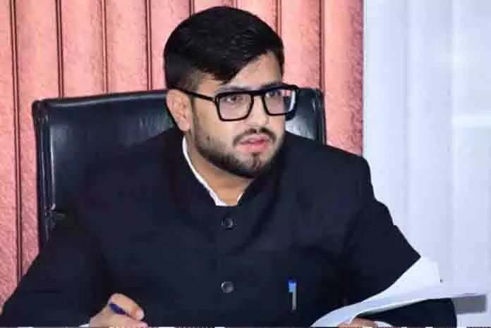 DC Rajouri ने कचरा डंपिंग समस्या के स्थायी समाधान के लिए कार्रवाई शुरू की DC Rajouri ने कचरा डंपिंग समस्या के स्थायी समाधान के लिए कार्रवाई शुरू की