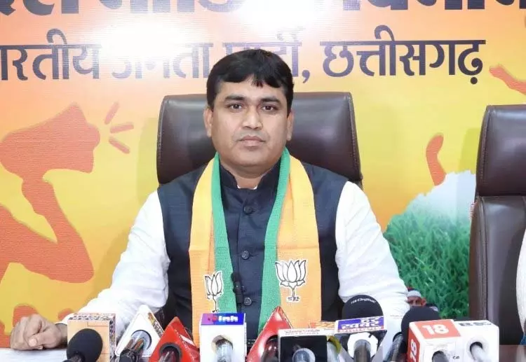 कांग्रेस का हाथ उनके पार्टी के भीतर के अपराधियों के साथ: डॉ. नवीन मार्कण्डेय कांग्रेस का हाथ उनके पार्टी के भीतर के अपराधियों के साथ: डॉ. नवीन मार्कण्डेय