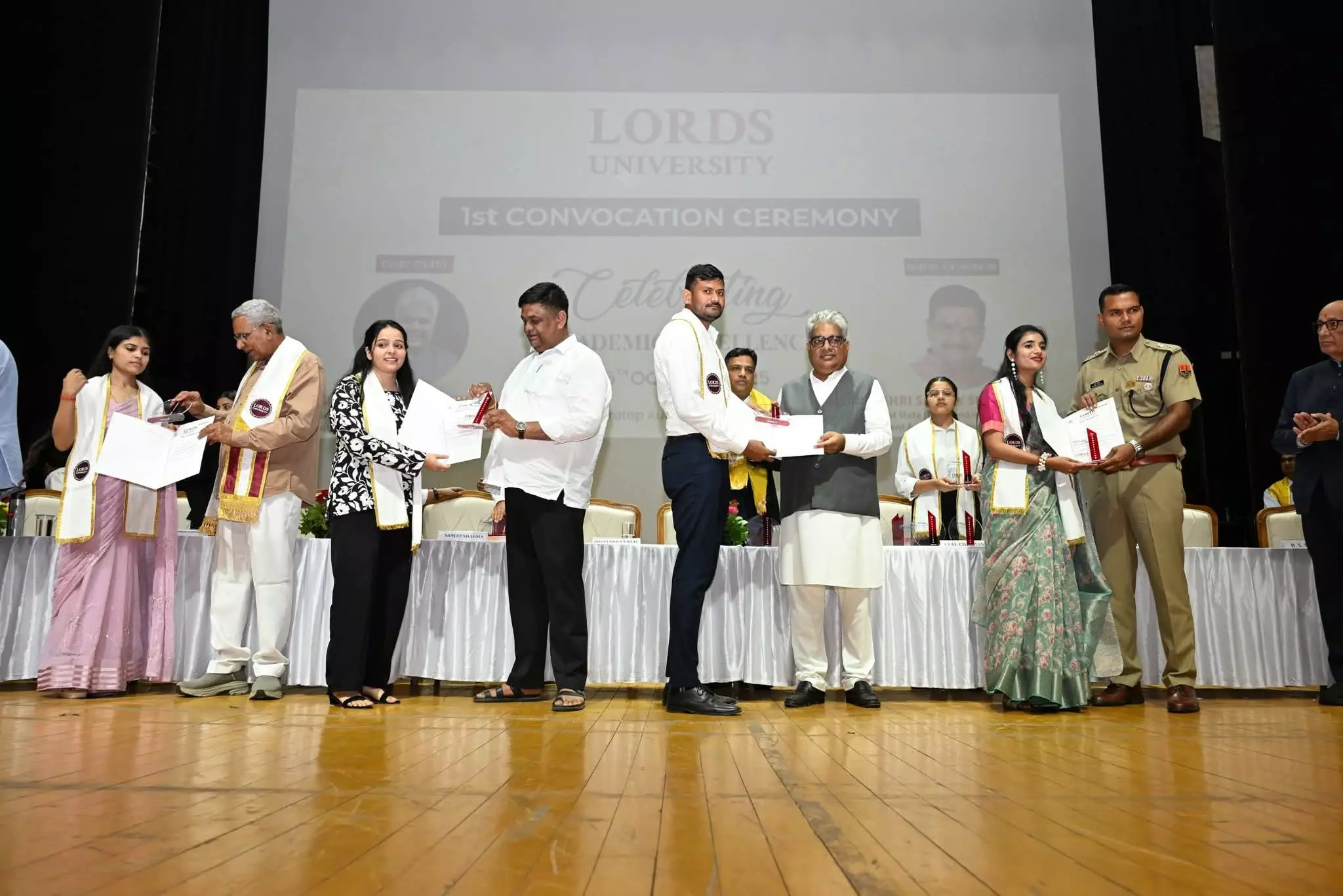 Jaipur: भूपेंद्र यादव ने जीवन में स्वास्थ्य, चरित्र और शिक्षा की अहमियत पर जोर दिया Jaipur: भूपेंद्र यादव ने जीवन में स्वास्थ्य, चरित्र और शिक्षा की अहमियत पर जोर दिया