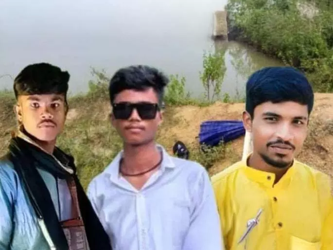 तीन दोस्तों की संदिग्ध मौत से गांव सदमे में तीन दोस्तों की संदिग्ध मौत से गांव सदमे में