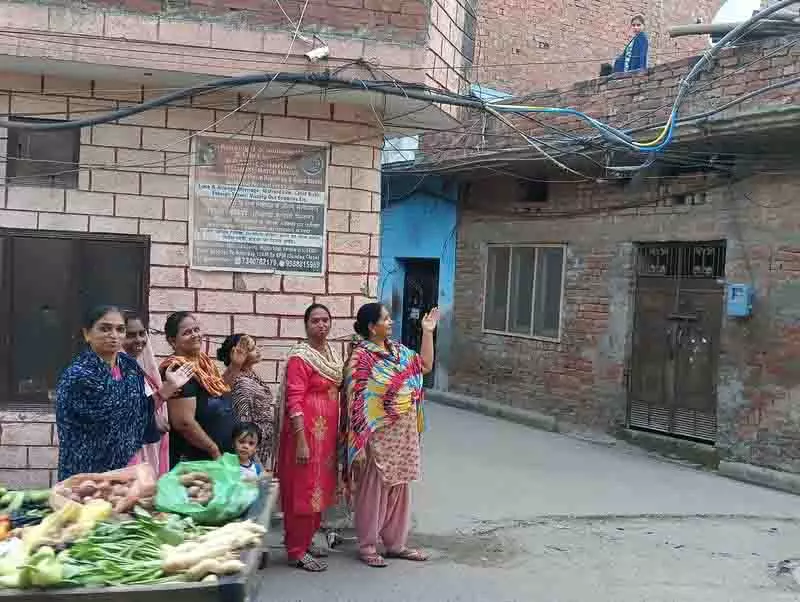 Jaura Phatak के निवासियों ने बिजली आपूर्ति बहाल करने में देरी का आरोप लगाया Jaura Phatak के निवासियों ने बिजली आपूर्ति बहाल करने में देरी का आरोप लगाया