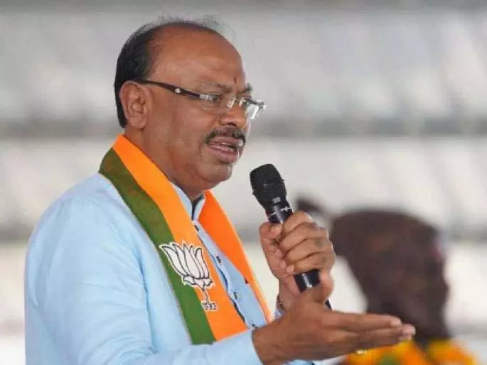 विपक्ष को राजनीति के बजाय किसानों के हितों को प्राथमिकता देनी चाहिए विपक्ष को राजनीति के बजाय किसानों के हितों को प्राथमिकता देनी चाहिए