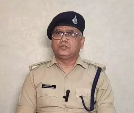 अंतरराज्यीय चोर गिरोह का सदस्य गिरफ्तार, 36 लाख रुपए के जेवरात और नकदी बरामद अंतरराज्यीय चोर गिरोह का सदस्य गिरफ्तार, 36 लाख रुपए के जेवरात और नकदी बरामद
