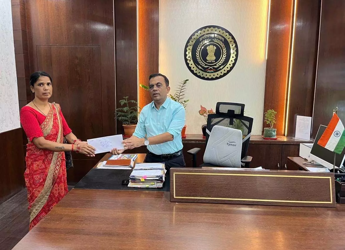 संवेदना से संबल तक धर्मीन नायक को अनुकंपा नियुक्ति, शासन की संवेदनशील पहल संवेदना से संबल तक धर्मीन नायक को अनुकंपा नियुक्ति, शासन की संवेदनशील पहल