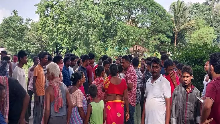दाह संस्कार से पहले शव को अस्पताल ले जाया गया दाह संस्कार से पहले शव को अस्पताल ले जाया गया