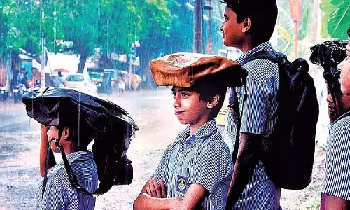 Monsoon : सरकार ने स्कूलों और छात्रों की सुरक्षा के लिए एहतियाती कदम उठाए Monsoon : सरकार ने स्कूलों और छात्रों की सुरक्षा के लिए एहतियाती कदम उठाए