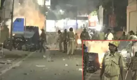 Cuttack में दंगों के बीच इंटरनेट सेवा पर रोक Cuttack में दंगों के बीच इंटरनेट सेवा पर रोक