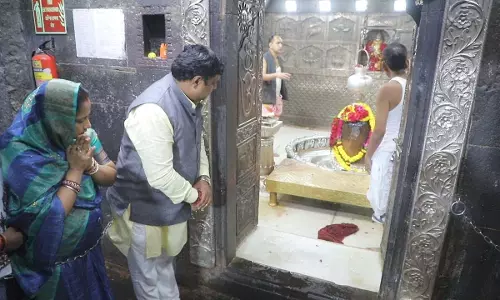 शिक्षा मंत्री गजेंद्र यादव ने किए महाकाल के दर्शन शिक्षा मंत्री गजेंद्र यादव ने किए महाकाल के दर्शन