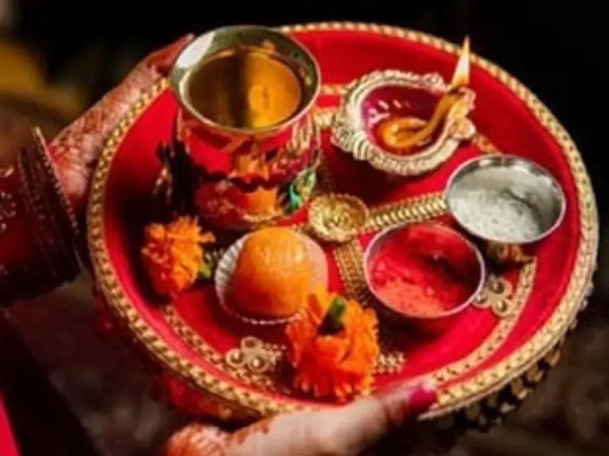Jind: महिलाओं में करवा चौथ के नए कलेक्शन को लेकर बढ़ा क्रेज Jind: महिलाओं में करवा चौथ के नए कलेक्शन को लेकर बढ़ा क्रेज