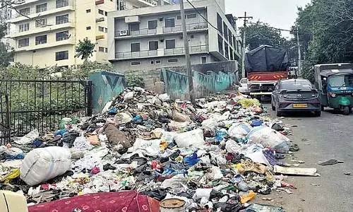 Karnataka : हर जगह कूड़ा निस्तारण रोकने के लिए निगम आगे बढ़ रहा है Karnataka : हर जगह कूड़ा निस्तारण रोकने के लिए निगम आगे बढ़ रहा है