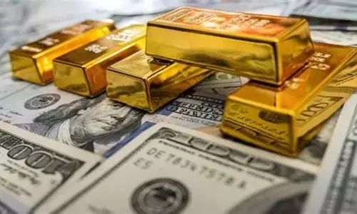 US शटडाउन के डर से बढ़ी सुरक्षित निवेश की मांग, सोना 3,900 डॉलर के ऐतिहासिक स्तर पर US शटडाउन के डर से बढ़ी सुरक्षित निवेश की मांग, सोना 3,900 डॉलर के ऐतिहासिक स्तर पर