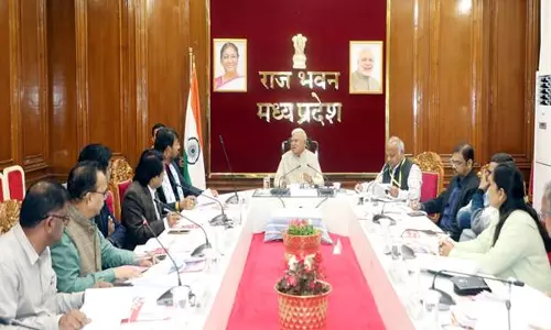 Bhopal: जनजातीय कल्याण योजनाओं के लाभार्थियों तक पहुंचाने पर राज्यपाल पटेल ने दिया मार्गदर्शन Bhopal: जनजातीय कल्याण योजनाओं के लाभार्थियों तक पहुंचाने पर राज्यपाल पटेल ने दिया मार्गदर्शन