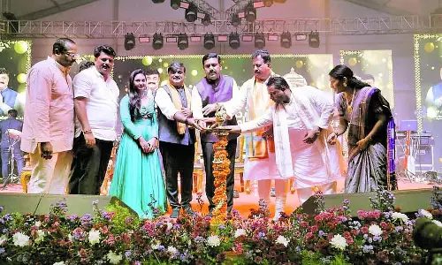 Byatarayanapura : बीवाई विजयेंद्र ने युवा दशहरा का उद्घाटन किया Byatarayanapura : बीवाई विजयेंद्र ने युवा दशहरा का उद्घाटन किया