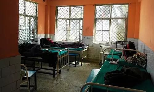 Kerala: कथित चिकित्सा लापरवाही के कारण बच्चे का हाथ काटने के मामले में दो डॉक्टर निलंबित Kerala: कथित चिकित्सा लापरवाही के कारण बच्चे का हाथ काटने के मामले में दो डॉक्टर निलंबित